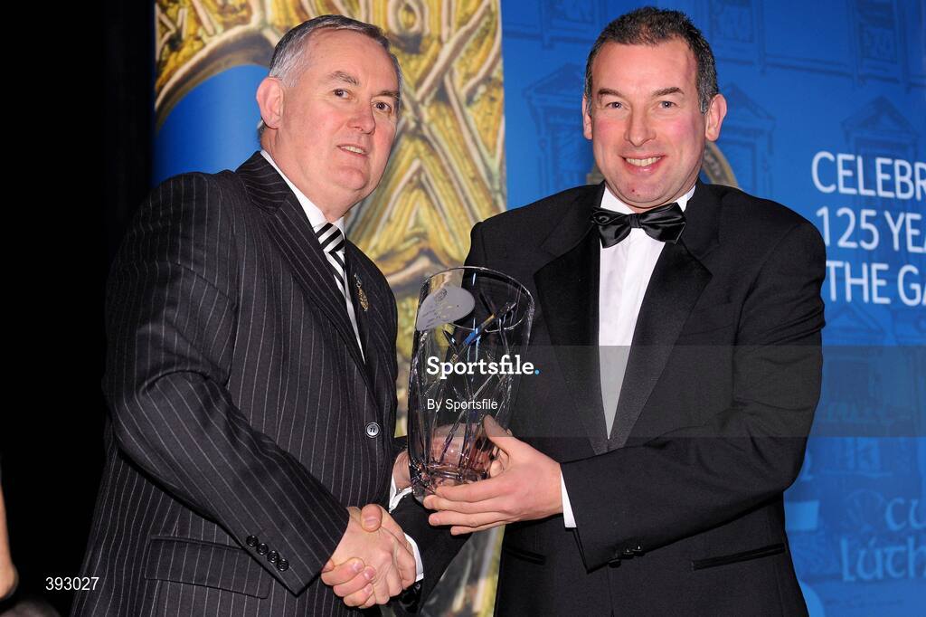 19 December 2009; Egin Jensen, Dublin, is presented with his Handball All-Star Award 2009 by Uachtarán CLG Criostóir Ó Cuana. Christy Ring/Nicky Rackard/Lory Meagher Champion 15 & Rounder All-Star Awards 2009, Croke Park, Dublin. Photo by Sportsfile