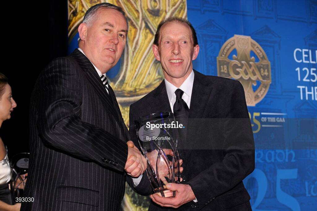 19 December 2009; Martin Connolly, Galway, is presented with his Handball All-Star Award 2009 by Uachtarán CLG Criostóir Ó Cuana. Christy Ring/Nicky Rackard/Lory Meagher Champion 15 & Rounder All-Star Awards 2009, Croke Park, Dublin. Photo by Sportsfile