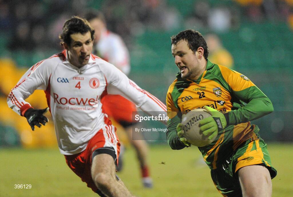 20 January 2010; Michael Murphy, Donegal, in action against Justin McMahon, Tyrone. Barrett Sports Lighting Dr. McKenna Cup, Group B, Donegal v Tyrone, MacCumhaill Park, Ballybofey, Co. Donegal. Picture credit: Oliver McVeigh / SPORTSFILE