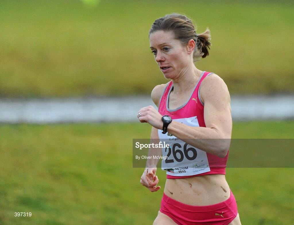 23 January 2010; Hayley Yelling, Great Britain, in action during the Senior Womens race, Antrim IAAF International Cross Country. Greenmount Campus, Belfast, Co. Antrim. Picture credit: Oliver McVeigh / SPORTSFILE