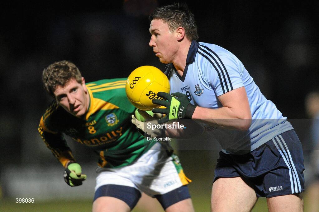 27 January 2010; Éamon Fennell, Dublin, in action against Maurice Kennedy, Meath. O'Byrne Cup Quarter-Final replay, Meath v Dublin, Pairc Tailteann, Navan, Co. Meath. Photo by Sportsfile