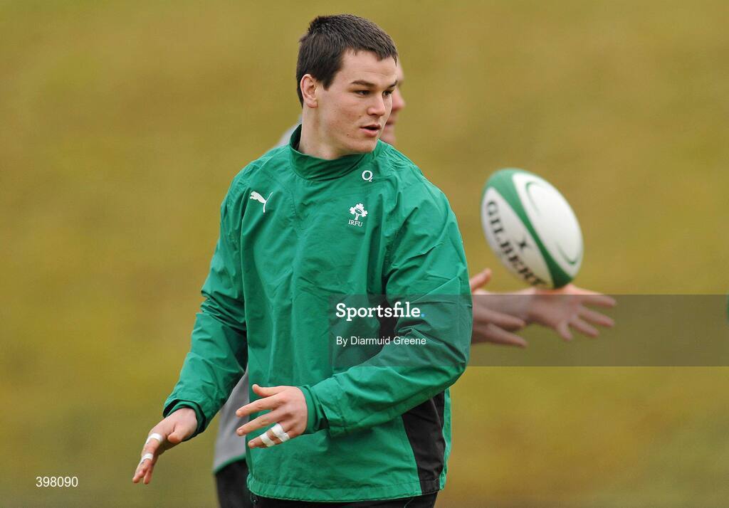 28 January 2010; Ireland's Jonathan Sexton in action during squad training ahead of their opening RBS Six Nations Rugby Championship game against Italy on February 6th. University of Limerick, Limerick. Picture credit: Diarmuid Greene / SPORTSFILE