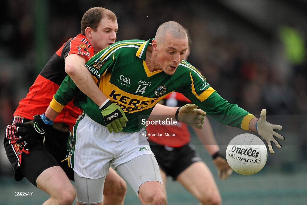 30 January 2010; Kieran Donaghy, Kerry, in action against Donal O'Donovan, University College Cork. Munster GAA McGrath Cup Senior Football Final, Kerry v University College Cork, Austin Stack Park, Tralee, Co. Kerry. Picture credit: Brendan Moran / SPORTSFILE