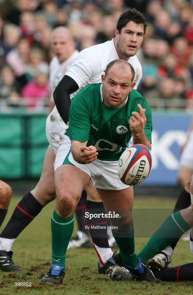 31 January 2010; Rory Best, Ireland Wolfhounds, gets the ball away against England Saxons. Representative Fixture, England Saxons v Ireland Wolfhounds, Recreation Ground, Bath, England. Picture credit: Matthew Impey / SPORTSFILE