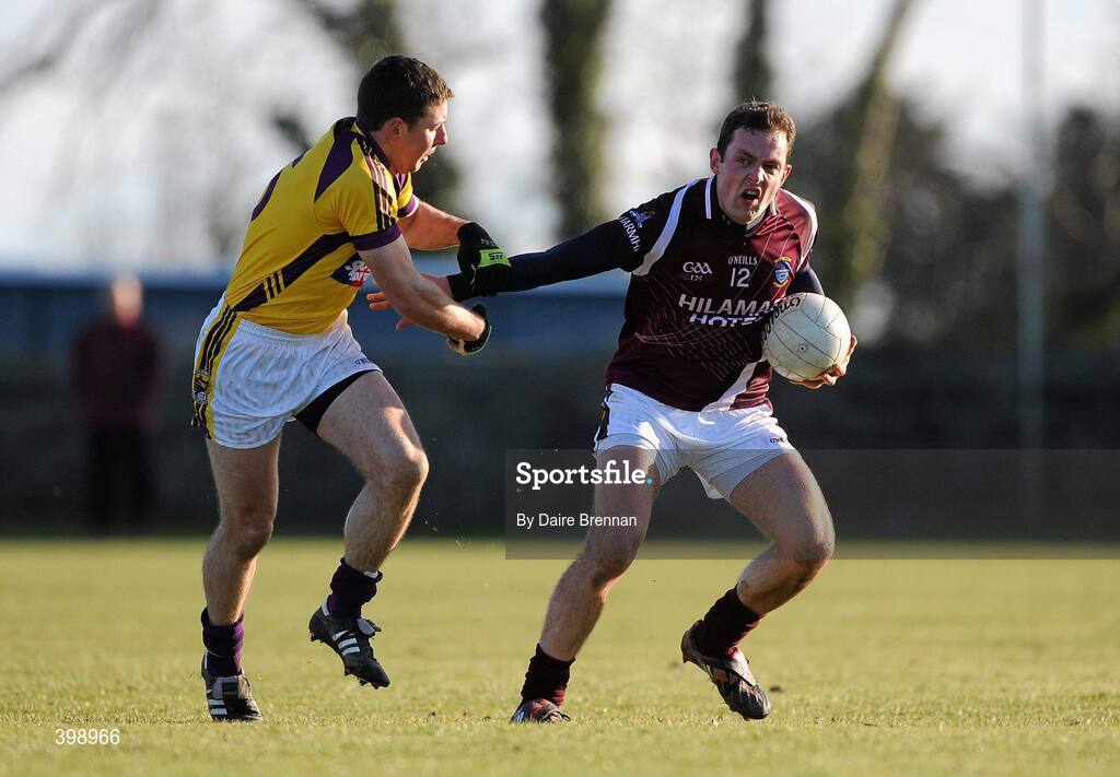 31 January 2010; Aidan Finnan, Westmeath, in action against Kieran Kennedy, Wexford. O'Byrne Shield Semi-Final, Pairc Ui Siochan, Wexford v Westmeath, Gorey, Co. Wexford. Picture credit: Daire Brennan / SPORTSFILE