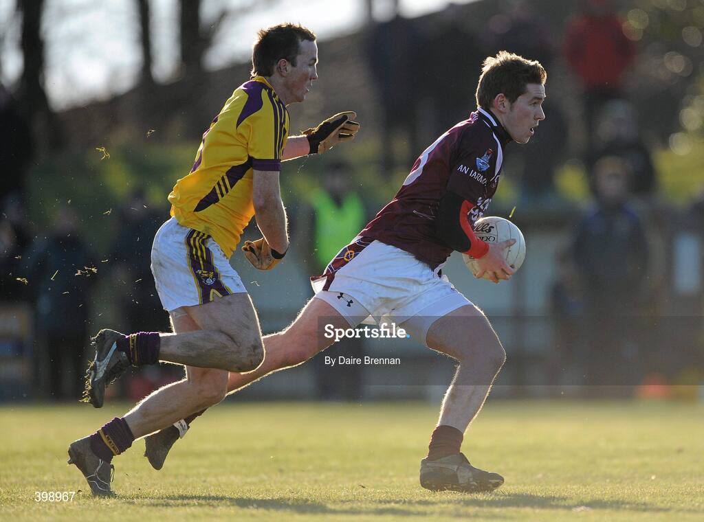 31 January 2010; Ben Brosnan, Westmeath, in action against David Walsh, Wexford. O'Byrne Shield Semi-Final, Pairc Ui Siochan, Wexford v Westmeath, Gorey, Co. Wexford. Picture credit: Daire Brennan / SPORTSFILE