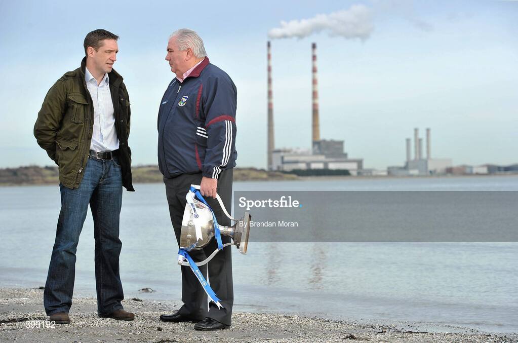 1 February 2010; At the launch of the Allianz GAA National Football Leagues 2010 are, Kildare manager Kieran McGeeney, left, with Galway manager Joe Kernan. Sandymount Strand, Dublin. Picture credit: Brendan Moran / SPORTSFILE