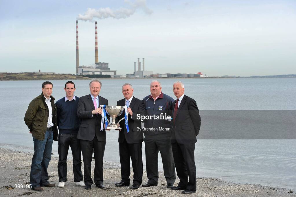 1 February 2010; At the launch of the Allianz GAA National Football Leagues 2010 are, from left, Kildare manager Kieran McGeeney, Kerry footballer Declan O'Sullivan, Brendan Murphy, CEO, Allianz Ireland, Uachtarán CLG Criostóir Ó Cuana, Galway manager Joe Kernan and Cork manager Conor Counihan. Sandymount Strand, Dublin. Picture credit: Brendan Moran / SPORTSFILE