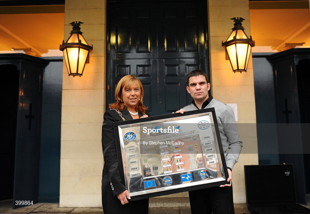 4 February 2010; Lord Mayor Councillor Emer Costello and Ambassador of Dublin Sport 2010 and boxer Bernard Dunne with the European Captial of Sport trophy. Lord Mayor Councillor Emer Costello announced the appointment of eleven ambassadors of sport from Dublin’s sporting communities to celebrate the achievements of the Capital and its citizens at the start of Dublin – European Capital of Sport 2010 today. The Ambassadors of Dublin Sport were nominated by their clubs and sporting governing bodies. St Patrick's Hall, Dublin Castle, Dublin. Picture credit: Stephen McCarthy / SPORTSFILE