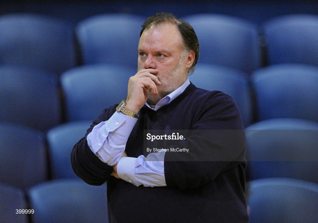 29 January 2010; Eanna head coach Pat Carey. Basketball Ireland Men’s Under 18 National Cup Final, Eanna, Dublin V St. Mary’s Castleisland, Kerry, Tallaght, Dublin. Picture credit: Stephen McCarthy / SPORTSFILE