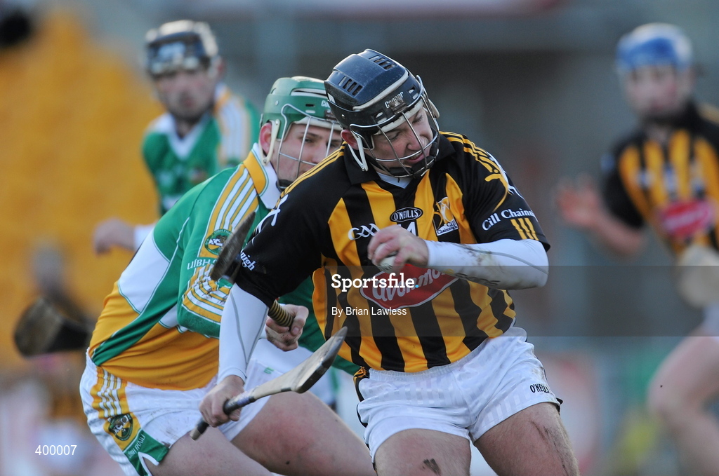 31 January 2010; Richie Hogan, Kilkenny, in action against Eanna Murphy, Offaly. Walsh Cup Quarter-Final, Offaly v Kilkenny, O'Connor Park, Tullamore, Co. Offaly. Picture credit: Brian Lawless / SPORTSFILE *** Local Caption ***