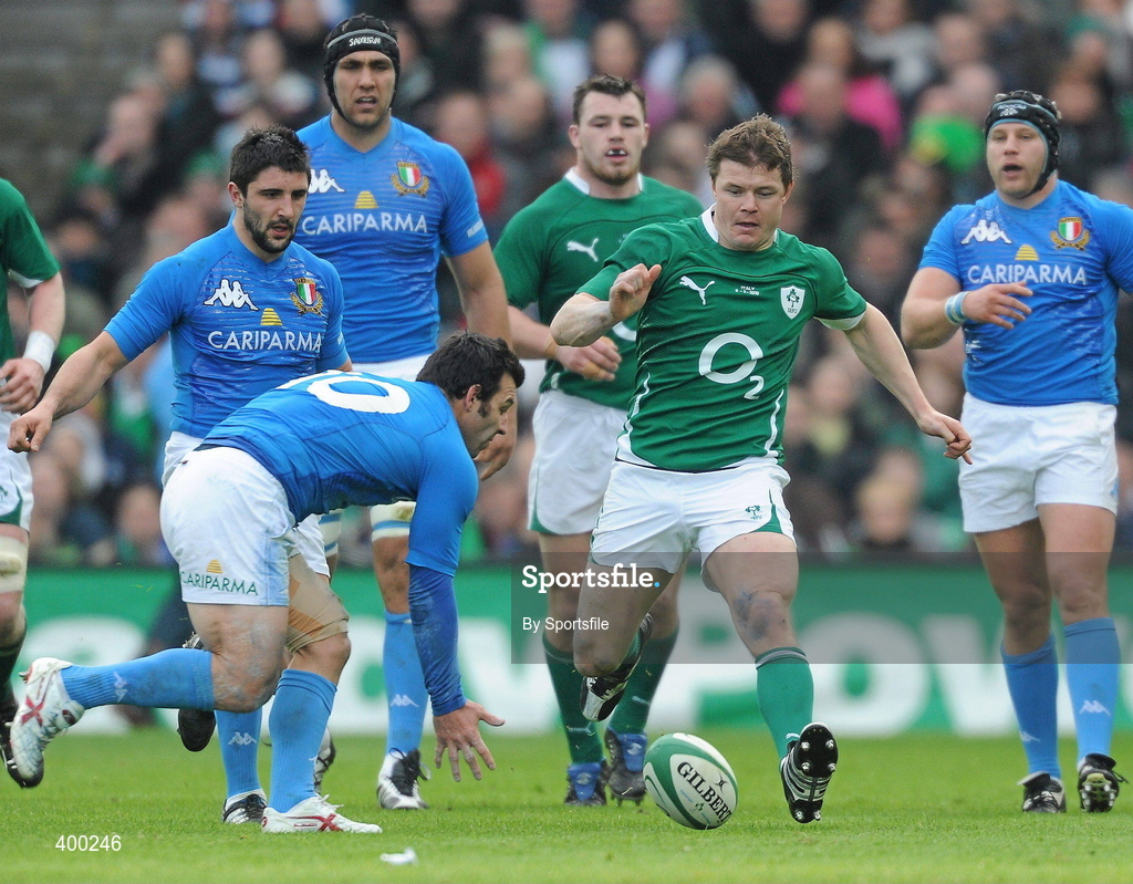 6 February 2010; Brian ODriscoll, Ireland, in action against Craig Gowerr, Italy. RBS Six Nations Rugby Championship, Ireland v Italy, Croke Park, Dublin. Photo by Sportsfile