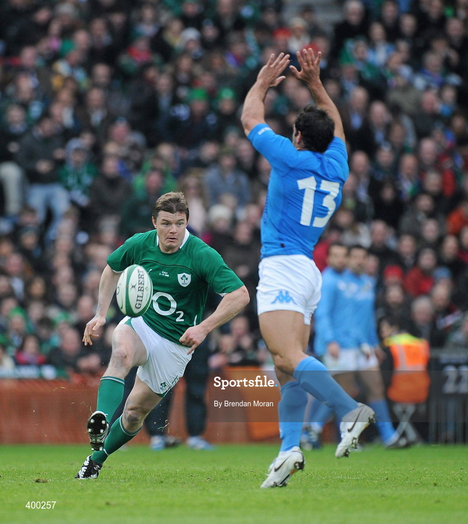 6 February 2010; Brian O’Driscoll, Ireland, chips the ball forward as he passes Gonzalo Canale, Italy. RBS Six Nations Rugby Championship, Ireland v Italy, Croke Park, Dublin. Picture credit: Brendan Moran / SPORTSFILE