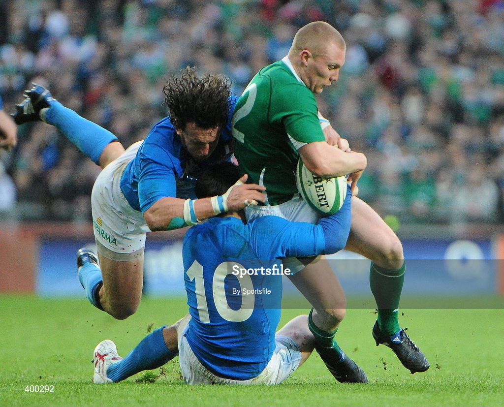 6 February 2010; Keith Earls, Ireland, is tackled by Mauro Bergamasco, left, and Craig Gowerr, Italy. RBS Six Nations Rugby Championship, Ireland v Italy, Croke Park, Dublin. Photo by Sportsfile