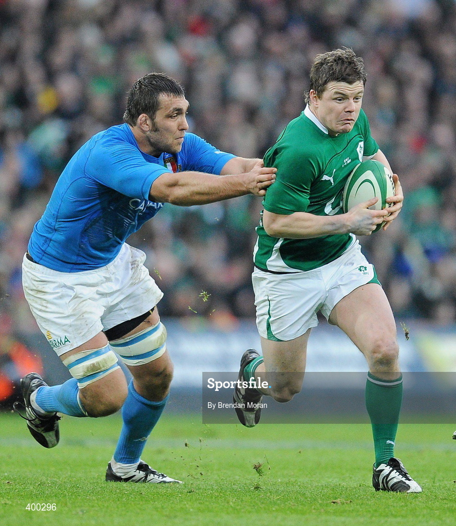 6 February 2010; Brian O’Driscoll, Ireland, is tackled by Alessandro Zanni, Italy. RBS Six Nations Rugby Championship, Ireland v Italy, Croke Park, Dublin. Picture credit: Brendan Moran / SPORTSFILE