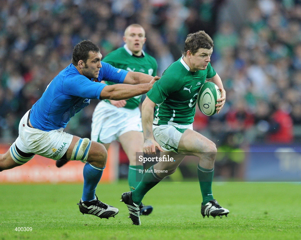 6 February 2010; Brian O'Driscoll, Ireland, is tackled by Quintin Geldenhuys, Italy. RBS Six Nations Rugby Championship, Ireland v Italy, Croke Park, Dublin. Picture credit: Matt Browne / SPORTSFILE