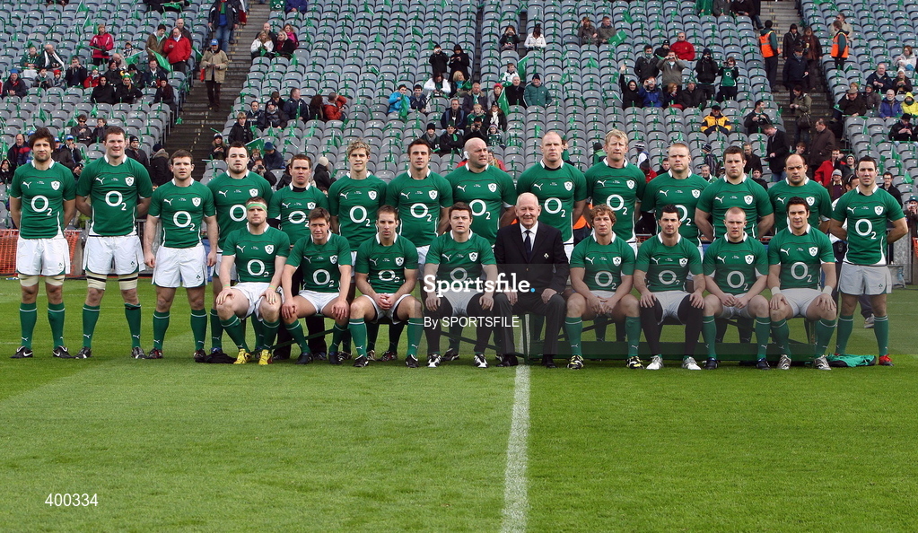 6 February 2010; The Ireland squad with President of the IRFU John Callaghan. RBS Six Nations Rugby Championship, Ireland v Italy, Croke Park, Dublin. Picture credit: SPORTSFILE