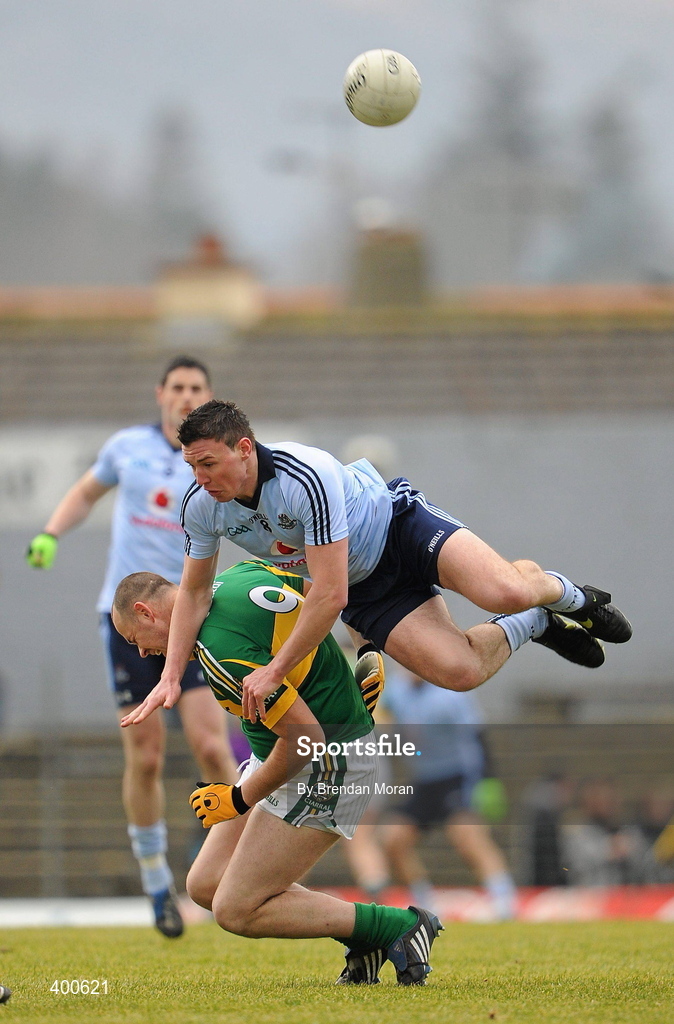 7 February 2010; Éamon Fennell, Dublin, falls on Micheal Quirke, Kerry. Allianz GAA Football National League, Division 1, Round 1, Kerry v Dublin. Fitzgerald Stadium, Killarney. Picture credit: Brendan Moran / SPORTSFILE