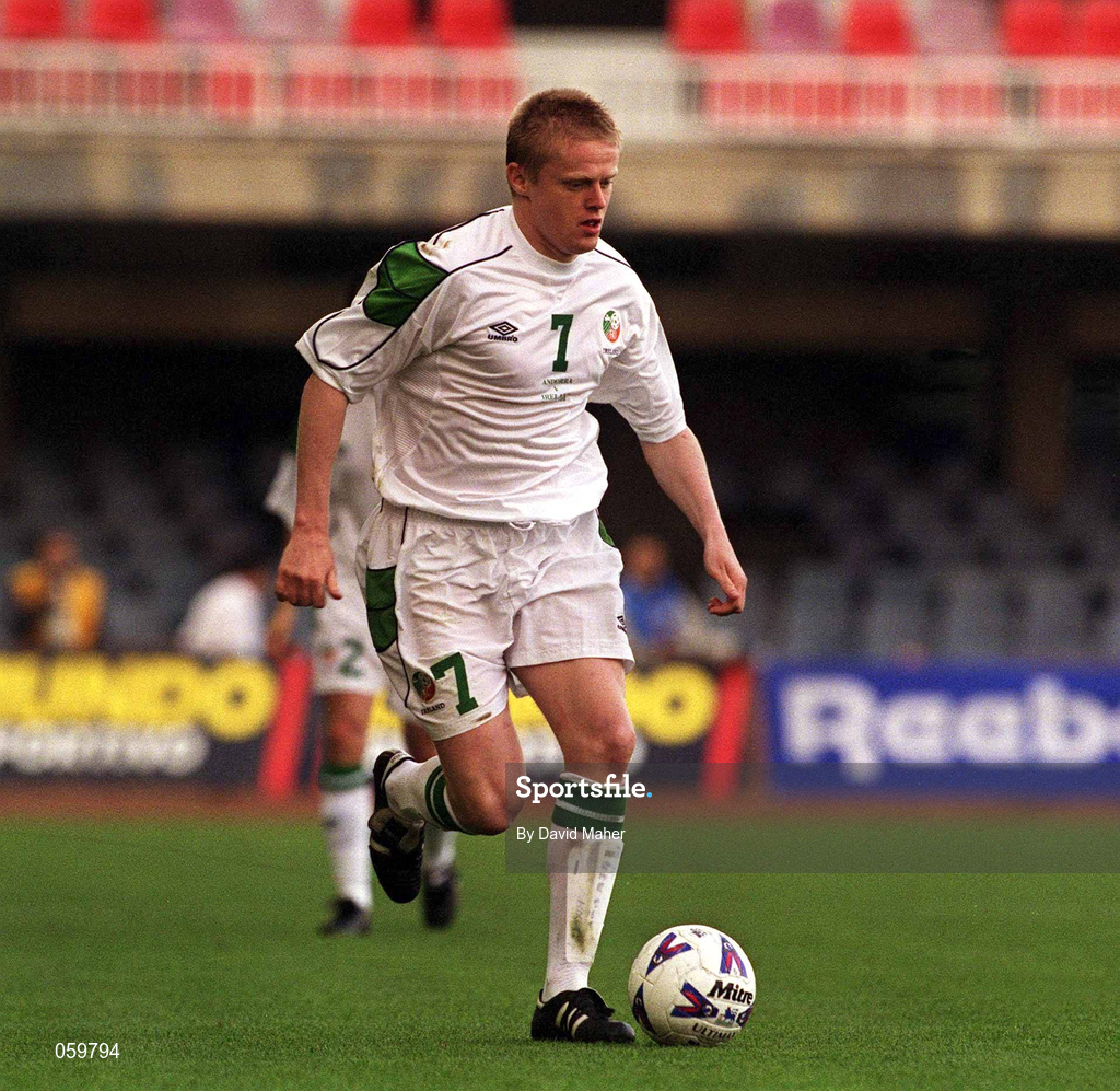 28 March 2001; Damien Duff of Republic of Ireland during the 2002 FIFA World Cup Qualifier match between Andorra and Republic of Ireland at the Nou Camp in Barcelona, Spain. Photo by David Maher/Sportsfile