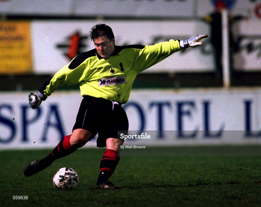23 March 2001; Stephen O'Brien of Longford Town during the FAI Harp Lager Cup Third Round Replay match between St Patrick's Athletic and Longford Town at Richmond Park in Dublin. Photo by Matt Browne/Sportsfile