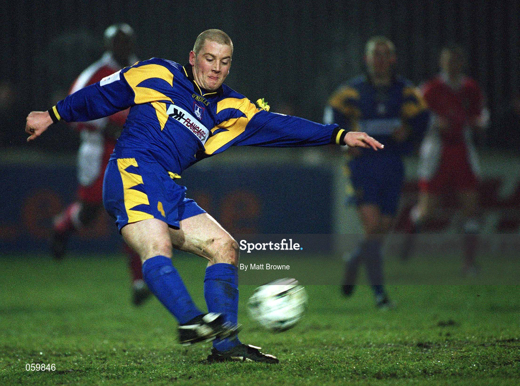 23 March 2001; Vinny Perth of Longford Town during the FAI Harp Lager Cup Third Round Replay match between St Patrick's Athletic and Longford Town at Richmond Park in Dublin. Photo by Matt Browne/Sportsfile