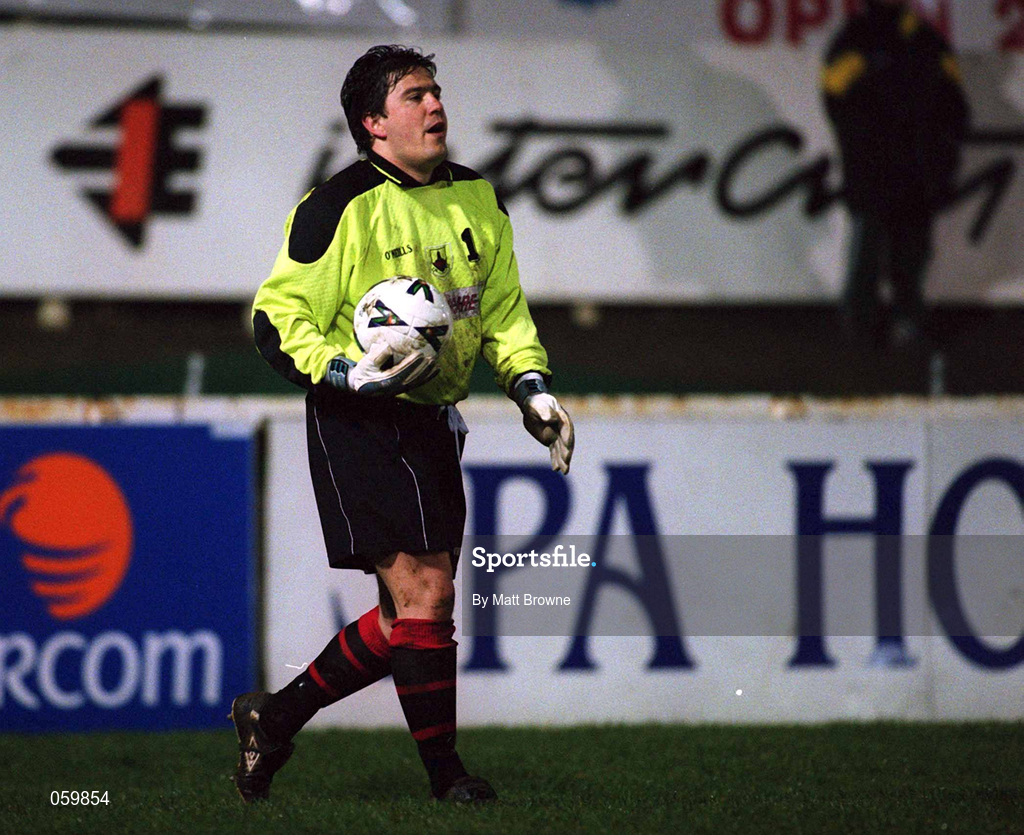 23 March 2001; Stephen O'Brien of Longford Town during the FAI Harp Lager Cup Third Round Replay match between St Patrick's Athletic and Longford Town at Richmond Park in Dublin. Photo by Matt Browne/Sportsfile