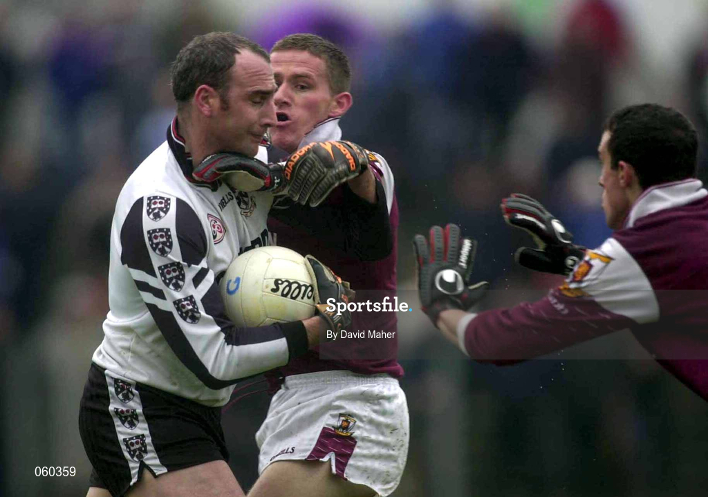 21 April 2001; Paul Durcan of Sligo in action against Seán Óg De Paor, centre, and Joe Bergin of Galway during the Allianz GAA National Football League Division 1 Semi-Final match between Galway and Sligo in Dr Hyde Park in Roscommon. Photo by David Maher/Sportsfile