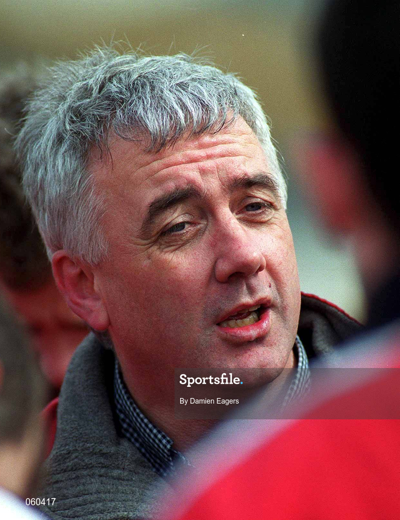 15 April 2001; Cork selector Bertie Óg Murphy speaks to the players at the Allianz GAA National Hurling League Division 1B Round 5 match between Tipperary and Cork at Semple Stadium in Thurles, Tipperary. Photo by Damien Eagers/Sportsfile