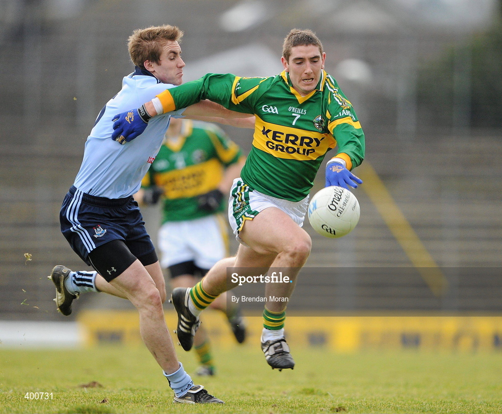 7 February 2010; Killian Young, Kerry, in action against Paul Griffin, Dublin. Allianz GAA Football National League, Division 1, Round 1, Kerry v Dublin. Fitzgerald Stadium, Killarney. Picture credit: Brendan Moran / SPORTSFILE