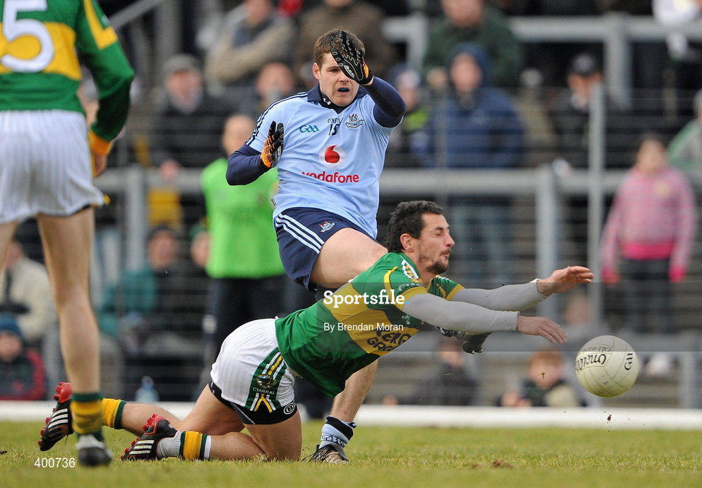 7 February 2010; Paul Galvin, Kerry, blocks a shot by Kevin McMenamon, Dublin. Allianz GAA Football National League, Division 1, Round 1, Kerry v Dublin. Fitzgerald Stadium, Killarney. Picture credit: Brendan Moran / SPORTSFILE