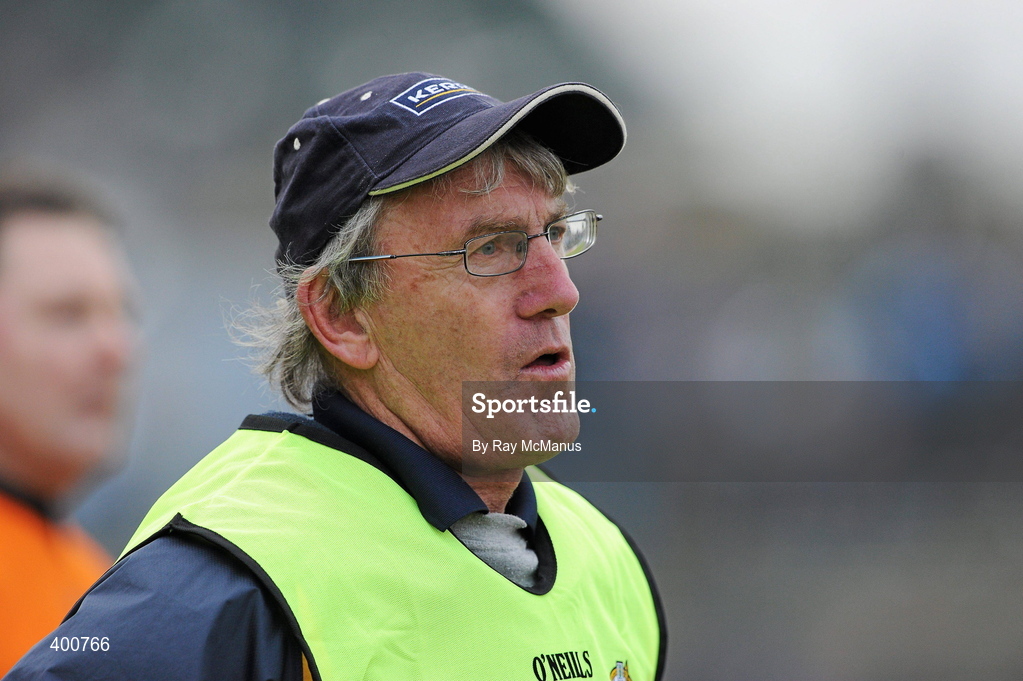 7 February 2010; Kerry manager, for the day, Ger O'Keeffe watches the last few minutes of the game. Allianz GAA Football National League, Division 1, Round 1, Kerry v Dublin. Fitzgerald Stadium, Killarney. Picture credit: Ray McManus / SPORTSFILE