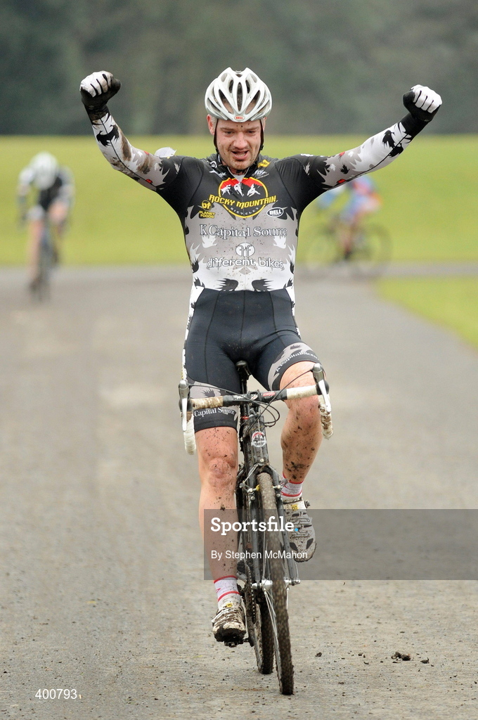 7 February 2010; Joe McCall, Rocky Mountain Team, takes victory in the Men's race at the National Cyclocross Championships. National Cyclocross Championships, St. Anne's Park, Raheny, Dublin. Picture credit: Stephen McMahon / SPORTSFILE
