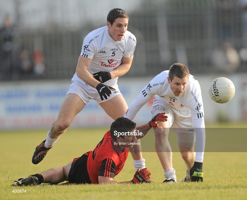 7 February 2010; James Colgan, Down, in action against Gary White, left, and Karl Ennis, Kildare. Allianz GAA Football National League, Division 2, Round 1, Kildare v Down. St Conleth's Park, Newbridge, Co. Kildare. Picture credit: Brian Lawless / SPORTSFILE