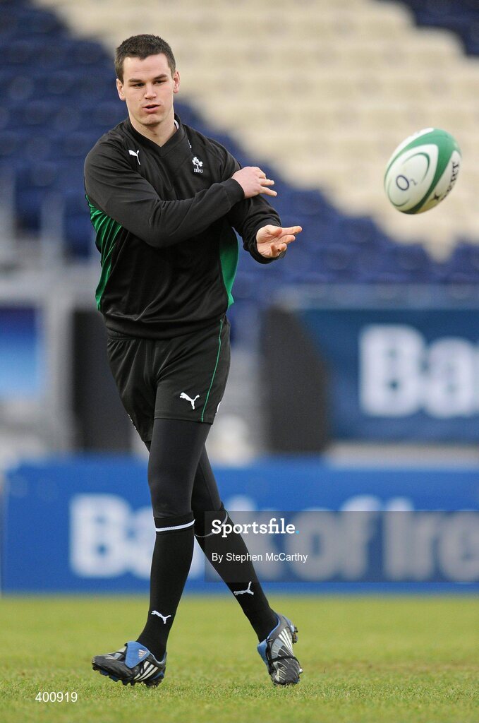 8 February 2010; Ireland's Jonathan Sexton during squad training ahead of their RBS Six Nations Rugby Championship match against France on Saturday. Ireland rugby squad training, RDS, Ballsbridge, Dublin. Picture credit: Stephen McCarthy / SPORTSFILE