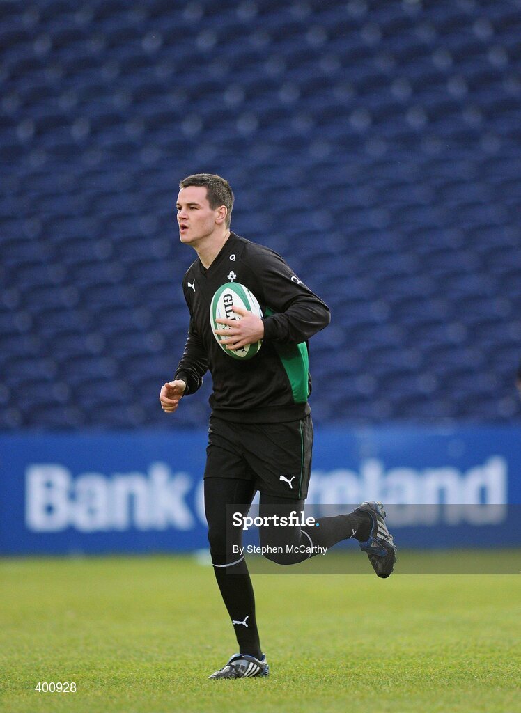 8 February 2010; Ireland's Jonathan Sexton during squad training ahead of their RBS Six Nations Rugby Championship match against France, on Saturday. Ireland rugby squad training, RDS, Ballsbridge, Dublin. Picture credit: Stephen McCarthy / SPORTSFILE