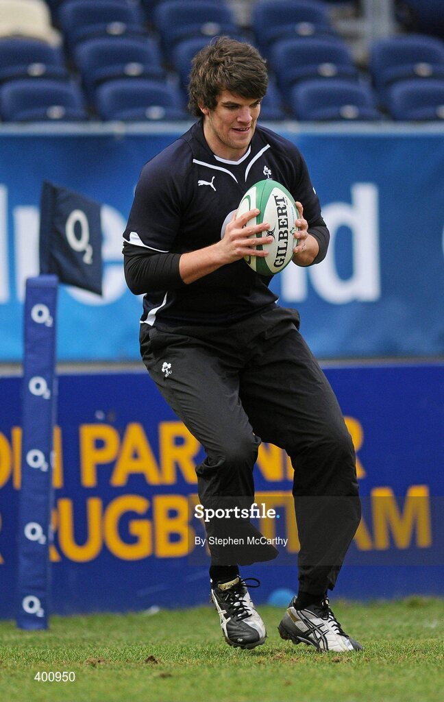 8 February 2010; Ireland's Donncha O'Callaghan during squad training ahead of their RBS Six Nations Rugby Championship match against France on Saturday. Ireland rugby squad training, RDS, Ballsbridge, Dublin. Picture credit: Stephen McCarthy / SPORTSFILE