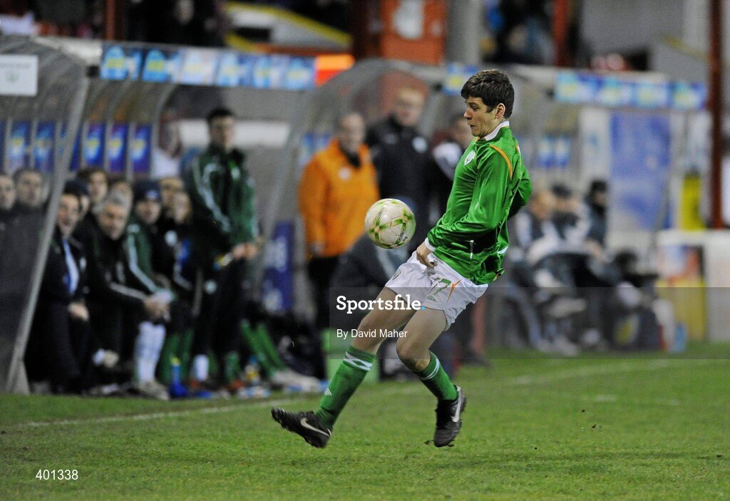 9 February 2010; Connor Smith, Republic of Ireland, in action against Hungary. Under 17 International Friendly, Republic of Ireland v Hungary, Tolka Park, Dublin. Picture credit: David Maher / SPORTSFILE
