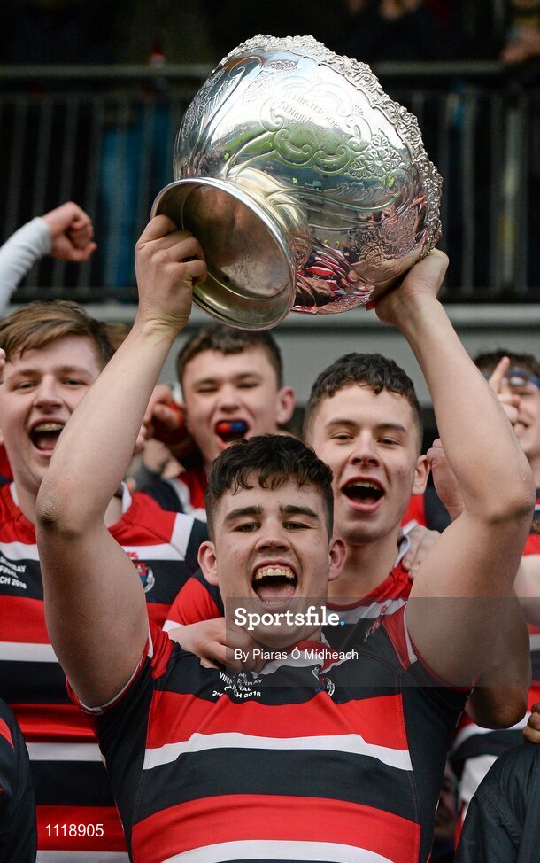 2 March 2016; Wesley College captain Adam Curry lifts the Vinnie Murray Cup after the game. Bank of Ireland Vinnie Murray Cup Final, Castleknock College v Wesley College, Donnybrook Stadium, Donnybrook, Dublin. Picture credit: Piaras Ó Mídheach / SPORTSFILE