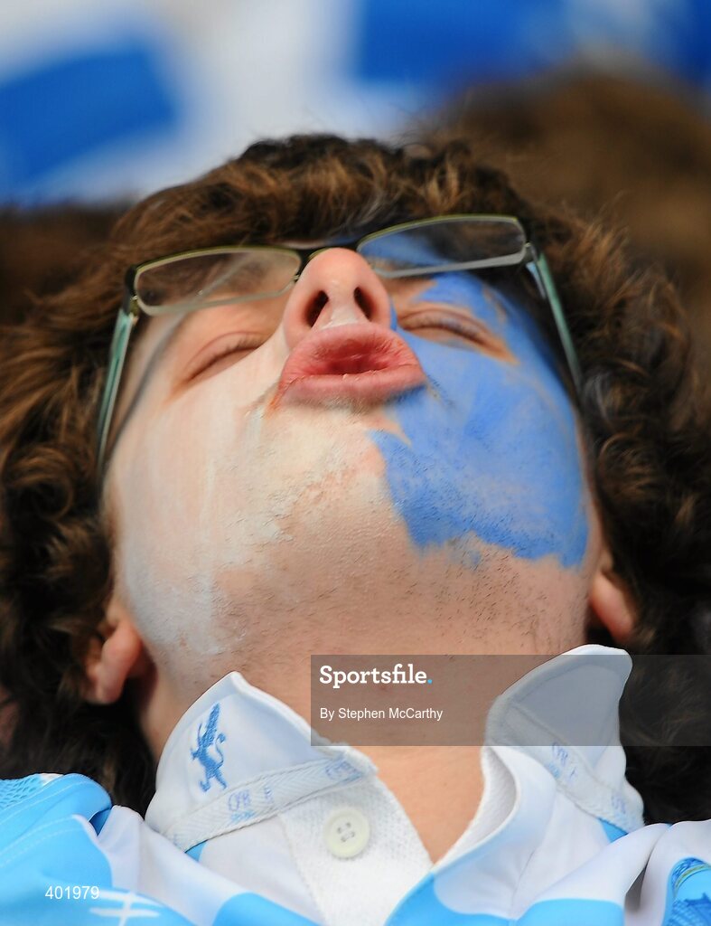 31 January 2010; A Blackrock College supporter ahead of the game. Leinster Schools Senior Cup 1st Round, Belvedere College v Blackrock College, Donnybrook Stadium, Donnybrook, Dublin. Picture credit: Stephen McCarthy / SPORTSFILE