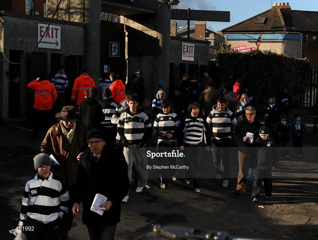 31 January 2010; Belvedere College supporters arrive for the game. Leinster Schools Senior Cup 1st Round, Belvedere College v Blackrock College, Donnybrook Stadium, Donnybrook, Dublin. Picture credit: Stephen McCarthy / SPORTSFILE
