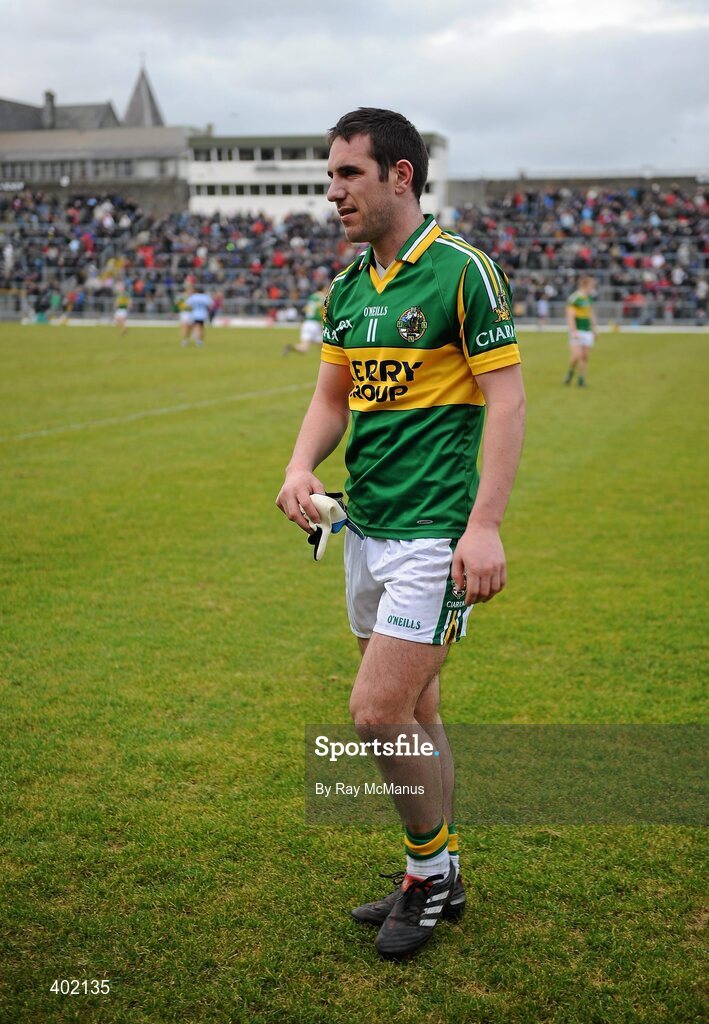 7 February 2010; Declan O'Sullivan, Kerry, leaves the field injured. Allianz GAA Football National League, Division 1, Round 1, Kerry v Dublin. Fitzgerald Stadium, Killarney. Picture credit: Ray McManus / SPORTSFILE