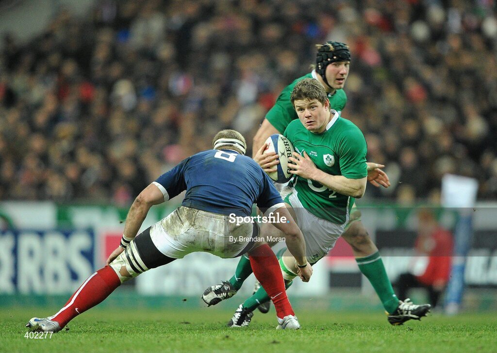 13 February 2010; Brian O'Driscoll, Ireland, takes on Imanol Harinordoquy, France. RBS Six Nations Rugby Championship, France v Ireland, Stade de France, Saint Denis, Paris, France. Picture credit: Brendan Moran / SPORTSFILE