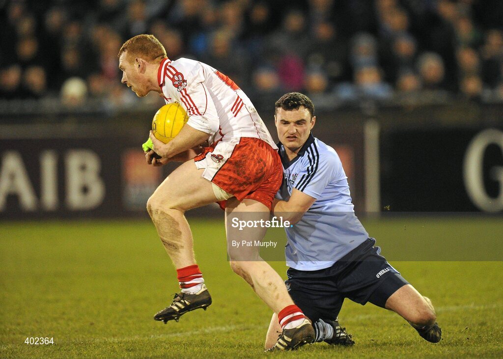 13 February 2010; Fergal Doherty, Derry, in action against Blaine Kelly, Dublin. Allianz National Football League, Division 1, Round 2, Dublin v Derry, Parnell Park, Dublin. Picture credit: Pat Murphy / SPORTSFILE