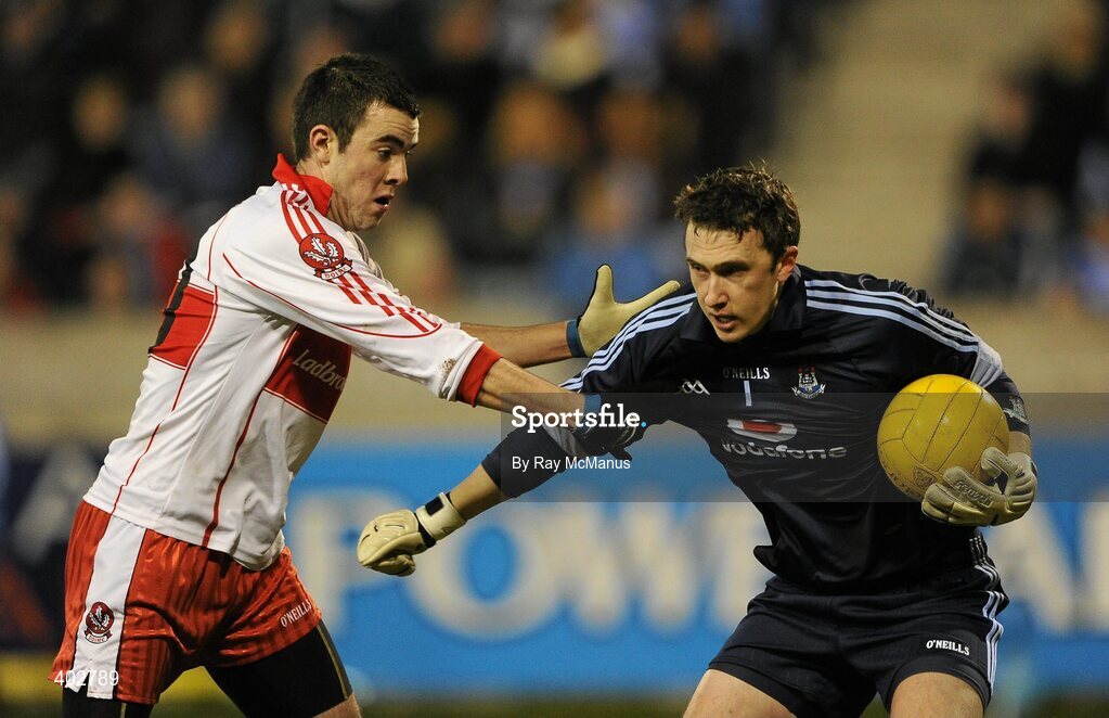 13 February 2010; Michael Savage, Dublin, in action against Caolan O'Boyle, Derry. Allianz National Football League, Division 1, Round 2, Dublin v Derry, Parnell Park, Dublin. Picture credit: Ray McManus / SPORTSFILE