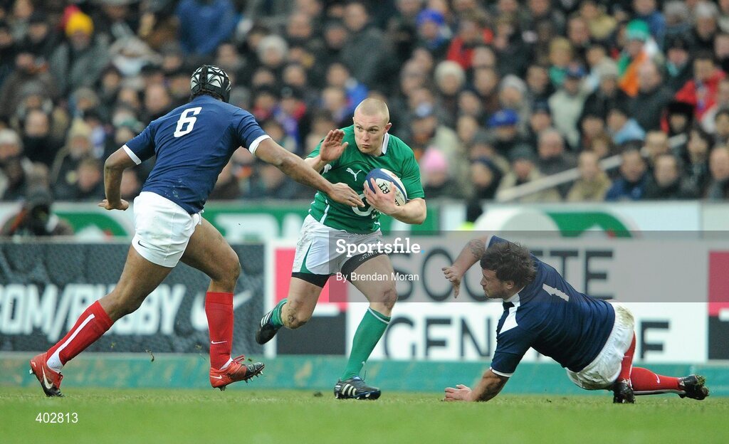 13 February 2010; Keith Earls, Ireland, in action against theirry Dusautoir, left, and Thomas Domingo, France. RBS Six Nations Rugby Championship, France v Ireland, Stade de France, Saint Denis, Paris, France. Picture credit: Brendan Moran / SPORTSFILE