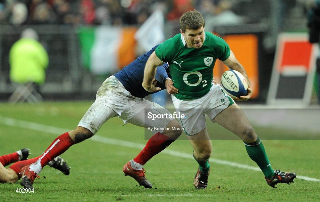 13 February 2010; Gordon D'Arcy, Ireland, is tackled by Clement Piotrenaud, France. RBS Six Nations Rugby Championship, France v Ireland, Stade de France, Saint Denis, Paris, France. Picture credit: Brendan Moran / SPORTSFILE