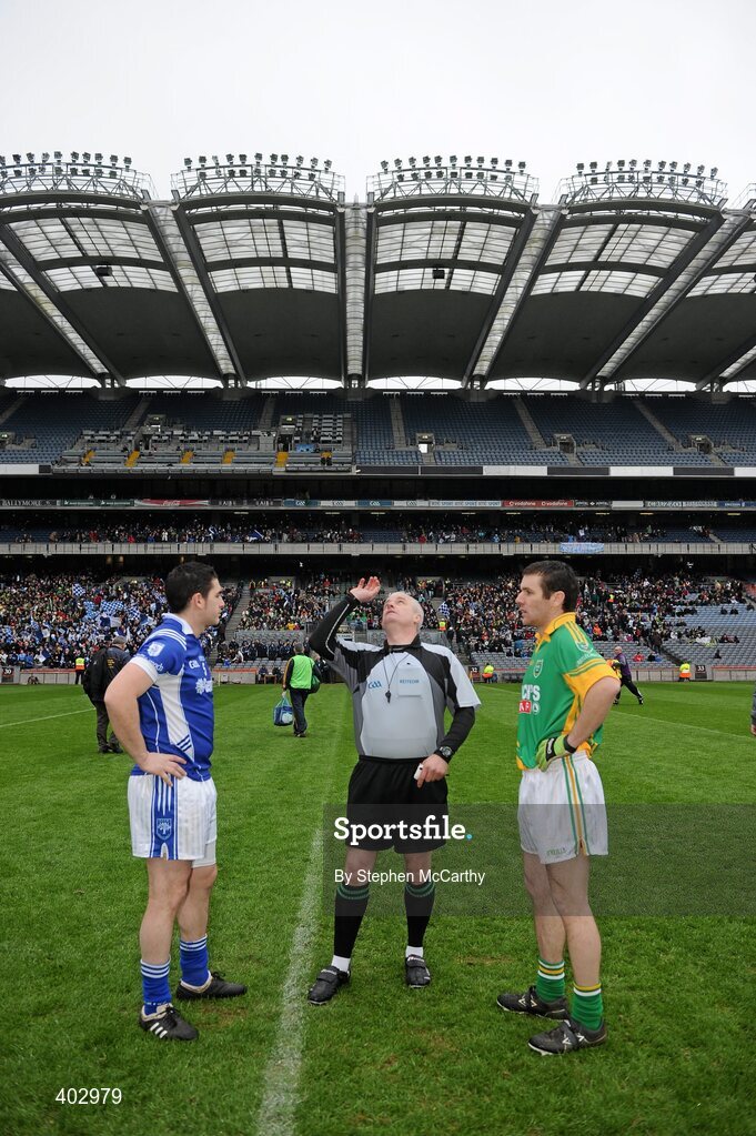 14 February 2010; Referee Sean Carroll, Westmeath, with Kiltimagh captain Damien Gallagher, left, and Castlegregory captain Adrian Finn. AIB GAA Football All-Ireland Junior Club Championship Final, Castlegregory, Kerry, v Kiltimagh, Mayo, Croke Park, Dublin. Picture credit: Stephen McCarthy / SPORTSFILE