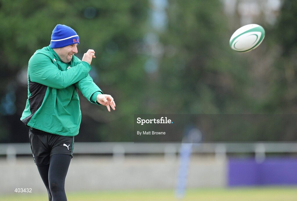 17 February 2010; Ireland's Tomas O'Leary in action during rugby squad training ahead of their RBS Six Nations Rugby Championship game against England on Saturday week. Presentaion Brothers College Grounds, Wilton, Co. Cork. Picture credit: Matt Browne / SPORTSFILE