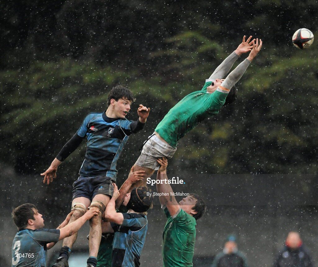 23 February 2010; Donagh Seaver O'Leary, Gonzaga College SJ, contests a line-out with Nils Sundermann, Newpark Comprehensive. Vinnie Murray Semi-Final, Newpark Comprehensive v Gonzaga College SJ, Old Belvedere RFC, Anglesea Road, Dublin. Picture credit: Stephen McMahon / SPORTSFILE