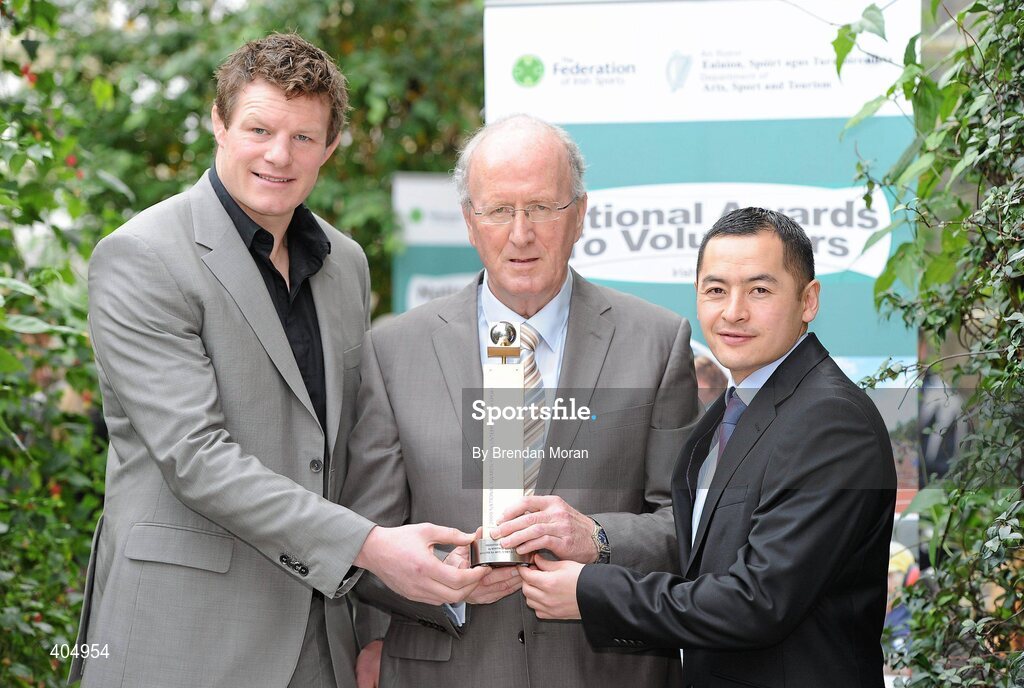 24 February 2010; Lifetime award winner Jim O'Shea, father of Manchester United and Republic of Ireland player John O'Shea, with former Ireland and Leinster lock Malcolm O'Kelly and former Dublin footballer Jason Sherlock at the Volunteers in Irish Sports Awards 2009. Farmleigh, Castleknock, Dublin. Picture credit: Brendan Moran / SPORTSFILE